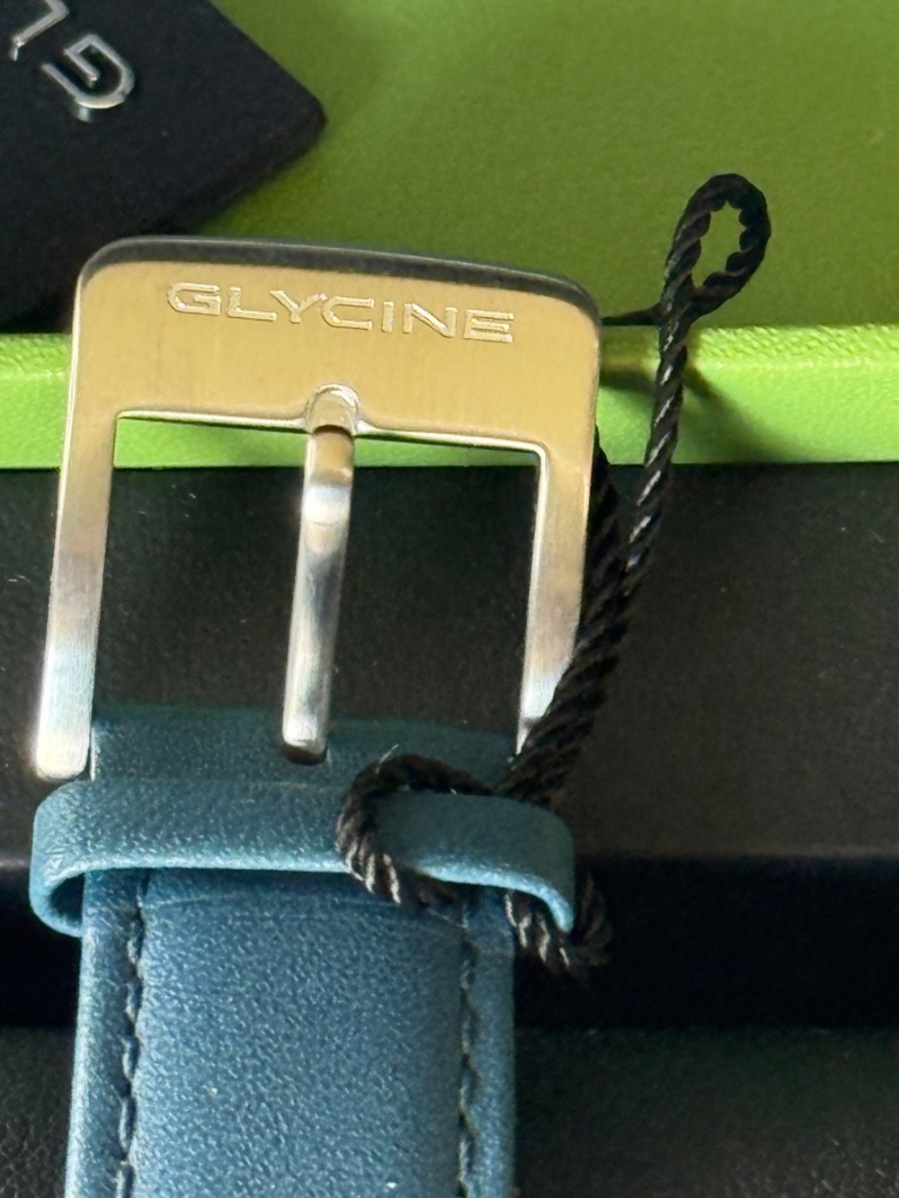 Glycine Airman GMT 40, GL1049 NEW NEVER WORN - Picture 14 of 14